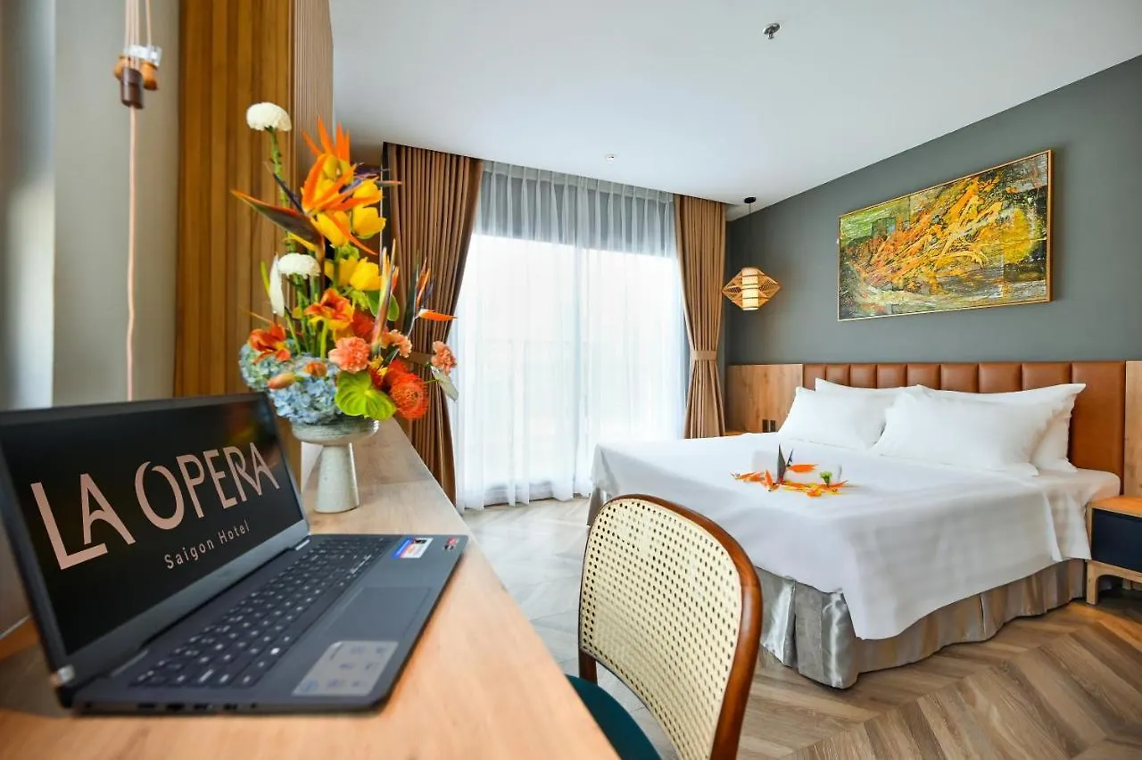La Opera Saigon Hotel Ho Şi Min 3*,